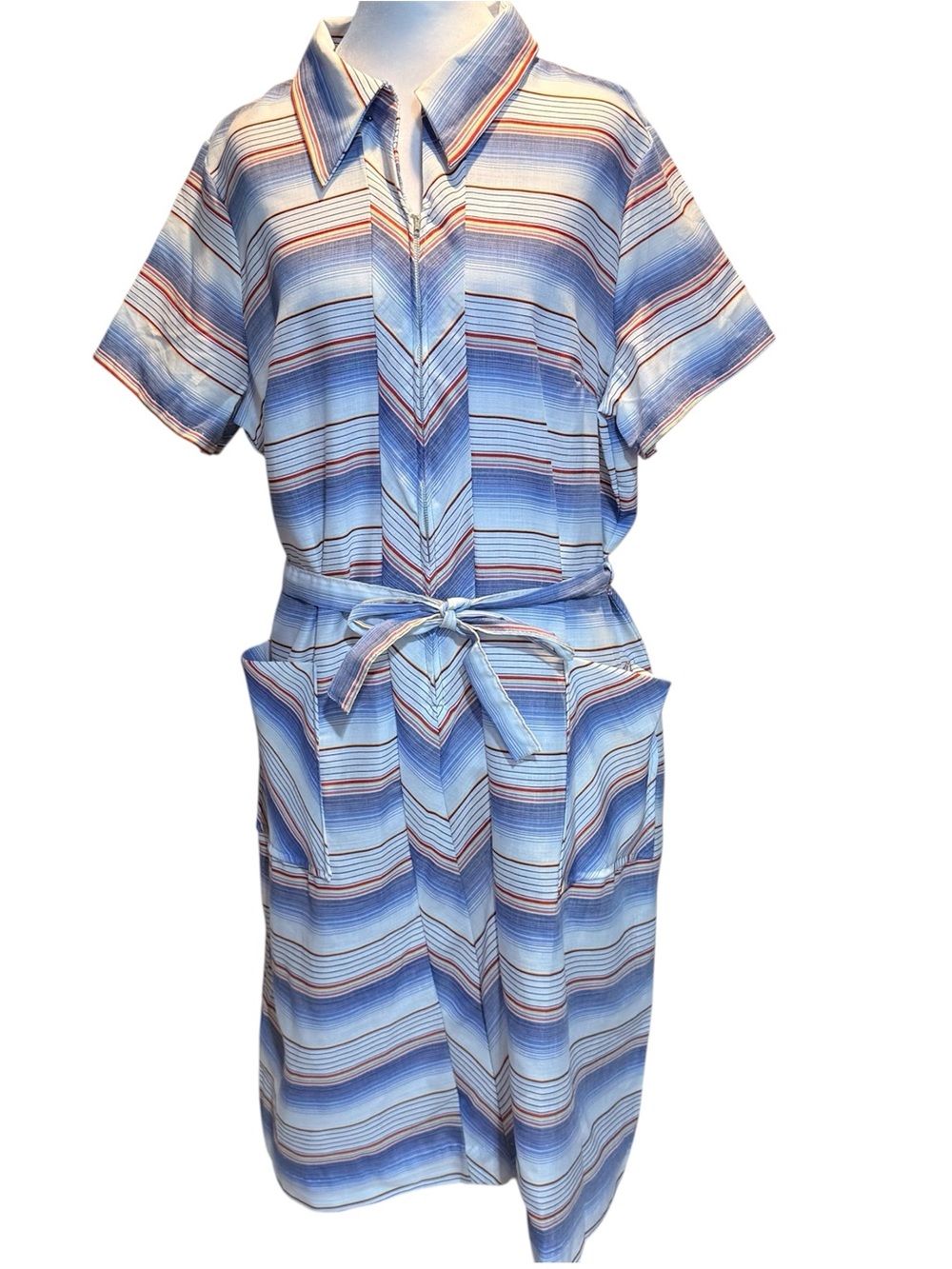 VINTAGE 70s Chevron Striped Zip-Front House Dress
